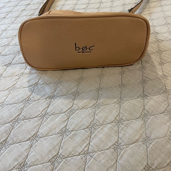 Born Concept BOC shoulder bag with phone charger - Picture 3 of 10